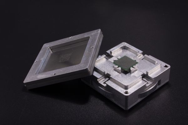 鋁機箱外殼定制： 制造工藝、材料特性、應用和優勢